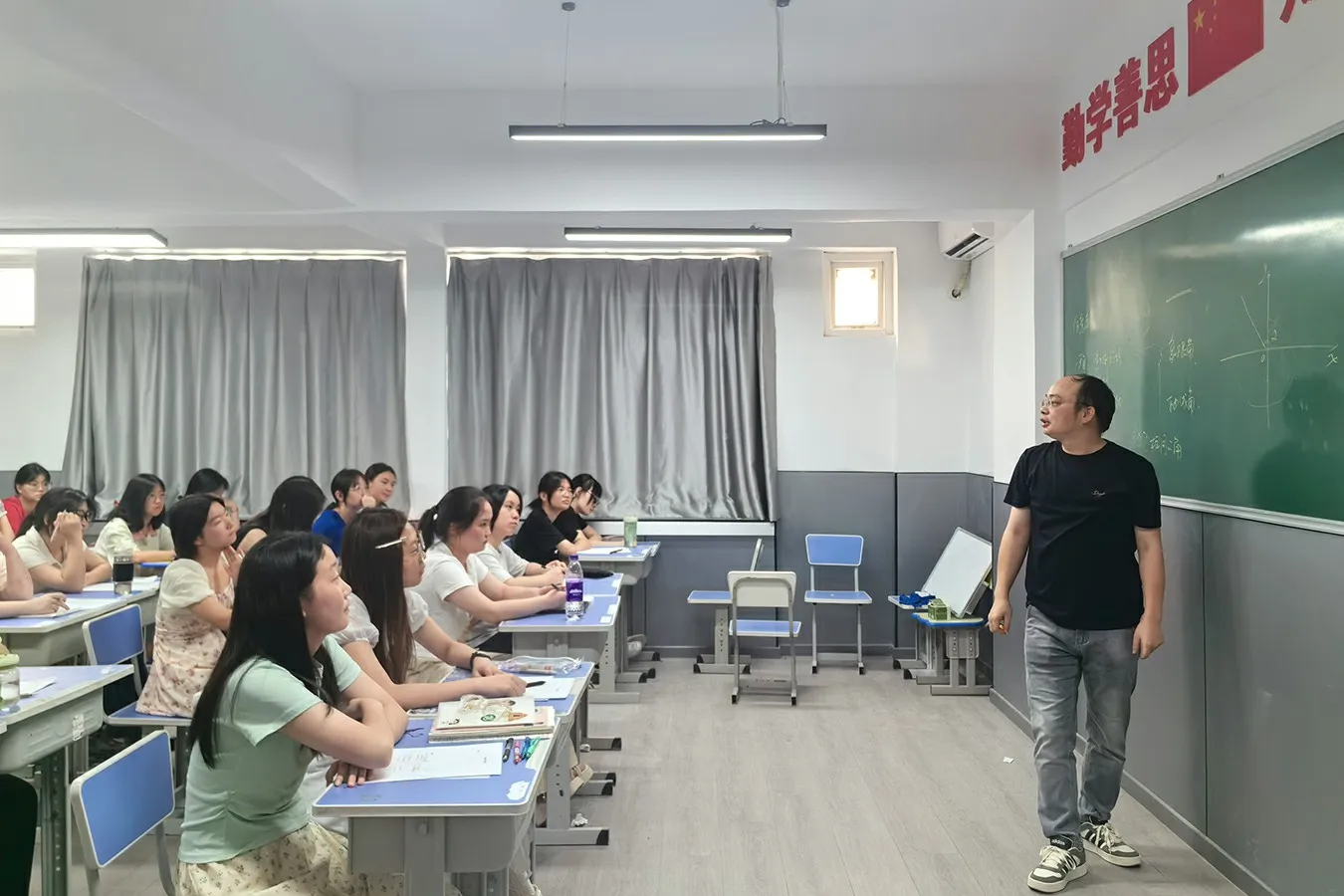 武汉艺考生文化课复读